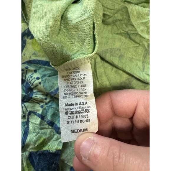 Jess & Jane Shirt Women Size Medium Asymmetrical Green Floral Lightweight Beach - Picture 6 of 7